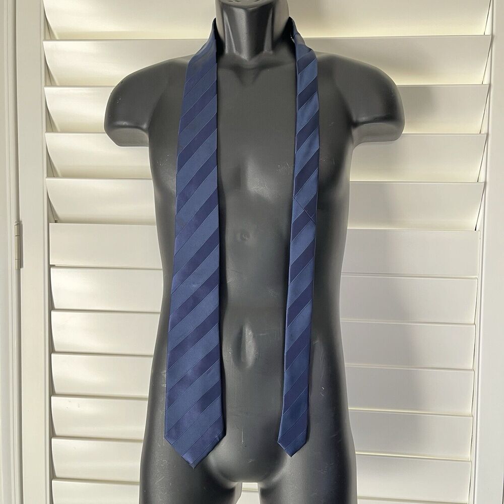 Sean John Neck Tie blue striped silk, classic, work wear, classic, elegant.